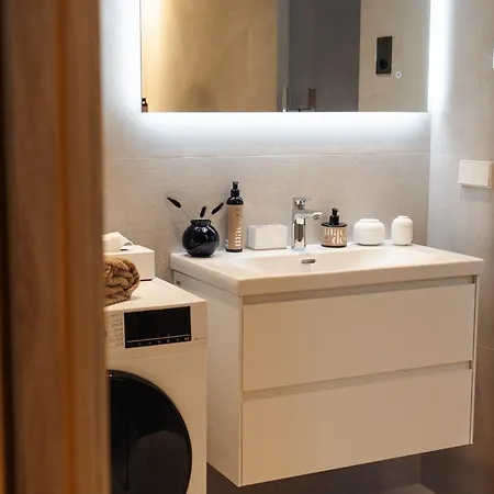 Jaanson Residences With Free Sauna & Free Parking *