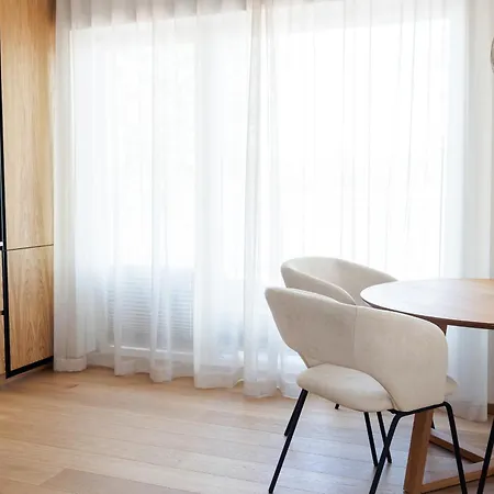 Jaanson Residences With Free Sauna & Free Parking