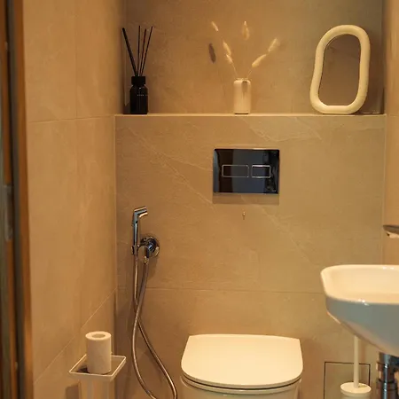 Jaanson Residences With Free Sauna & Free Parking