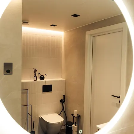Jaanson Residences With Free Sauna & Free Parking Lägenhet